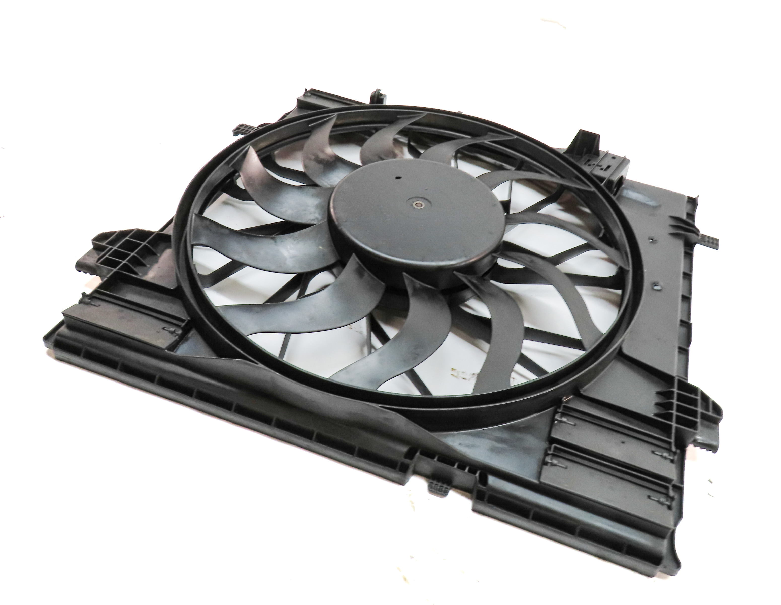 13-19 MERCEDES GL350 GL450 GL550 GLE ML250 ML400 ML550 (W166 X166) COOLING FAN — exact item pictured
